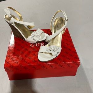 Guess white leather sandals- size 6M